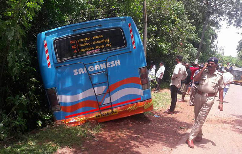 ಬಸ್ ಅಪಘಾತ: ಹಲವು ಪ್ರಯಾಣಿಕರಿಗೆ ಗಾಯ